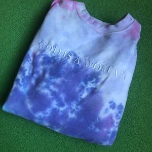 ARIANA GRANDE GIAW CREWNECK SWEATSHIRT